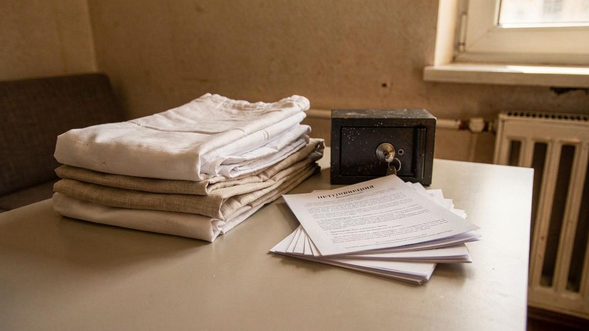 Turnover kit and key safe prepared for a short-term rental apartment in Kyiv